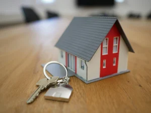 USDA Loans vs FHA Loans house and keys